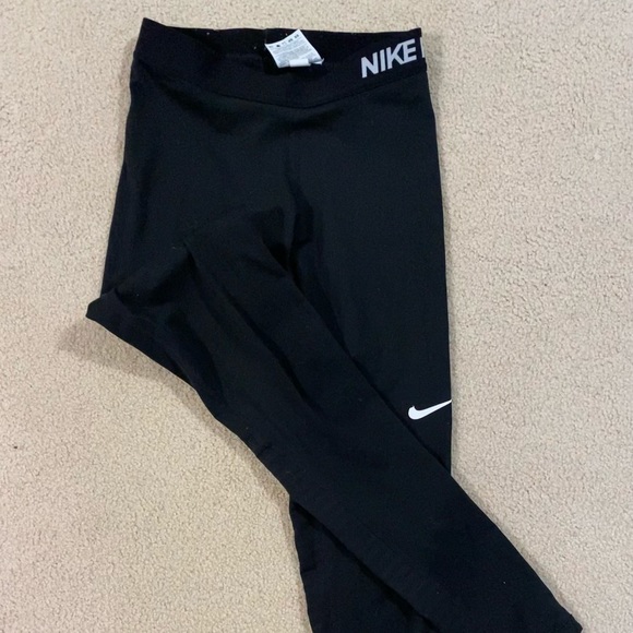 Woman’s Nike Pro Leggings Warm - Picture 1 of 6